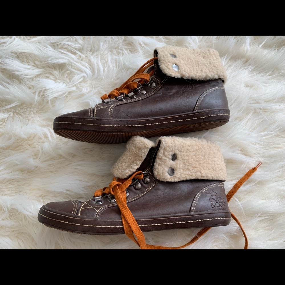 Super cute winter sneakers!